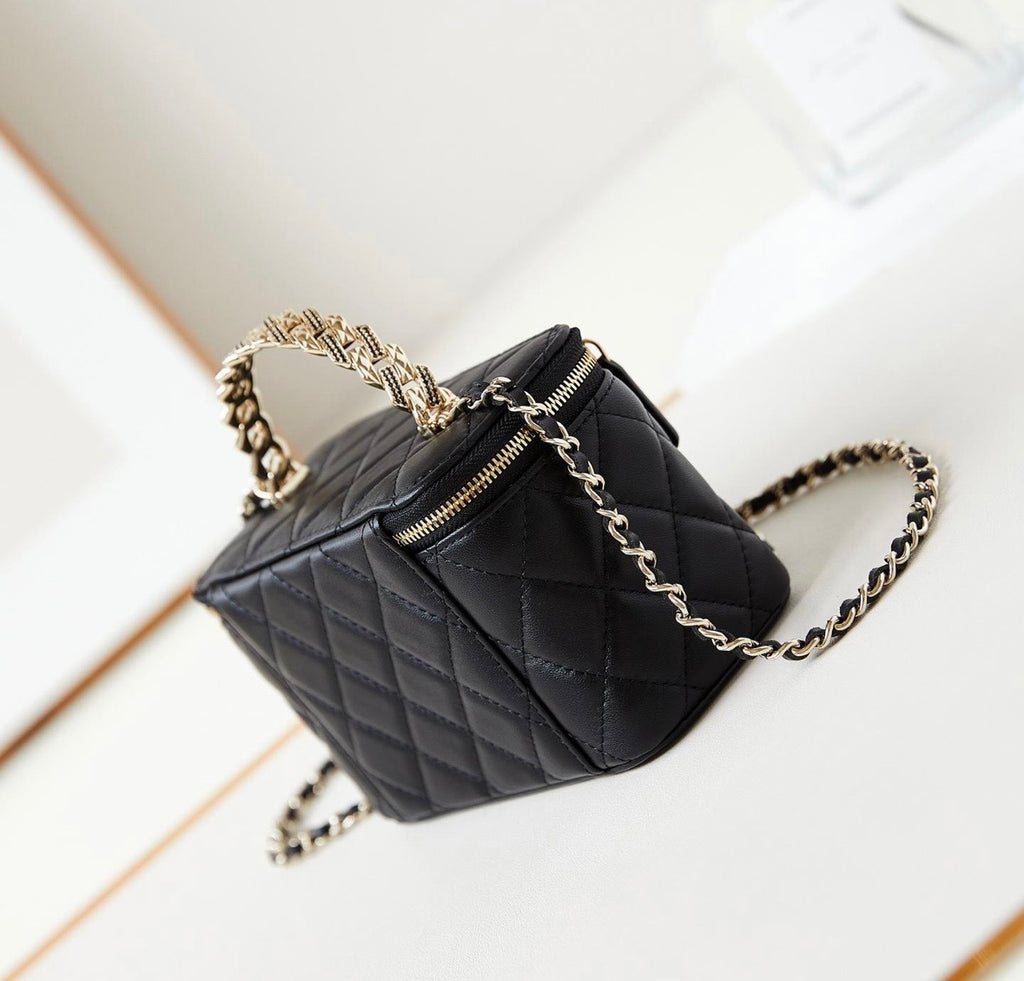 Black Quilted Vanity Crossbody