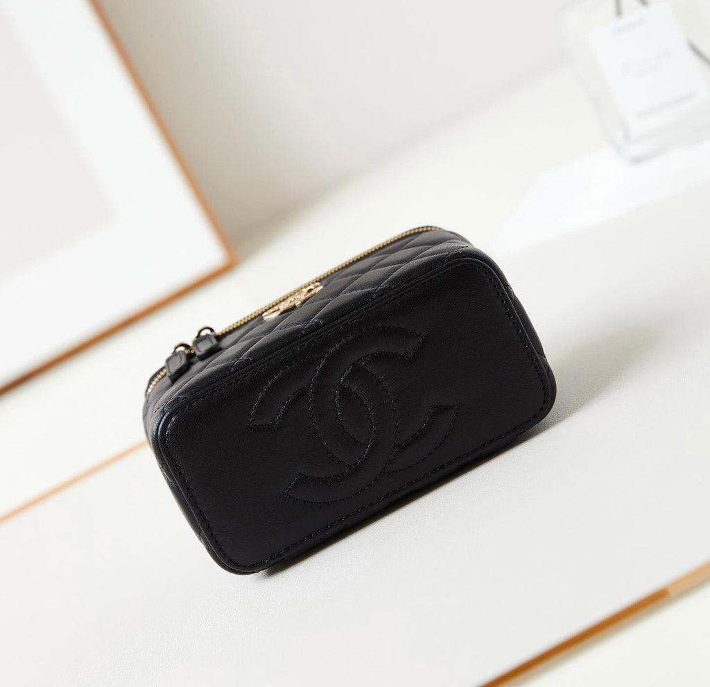 Black Quilted Vanity Crossbody